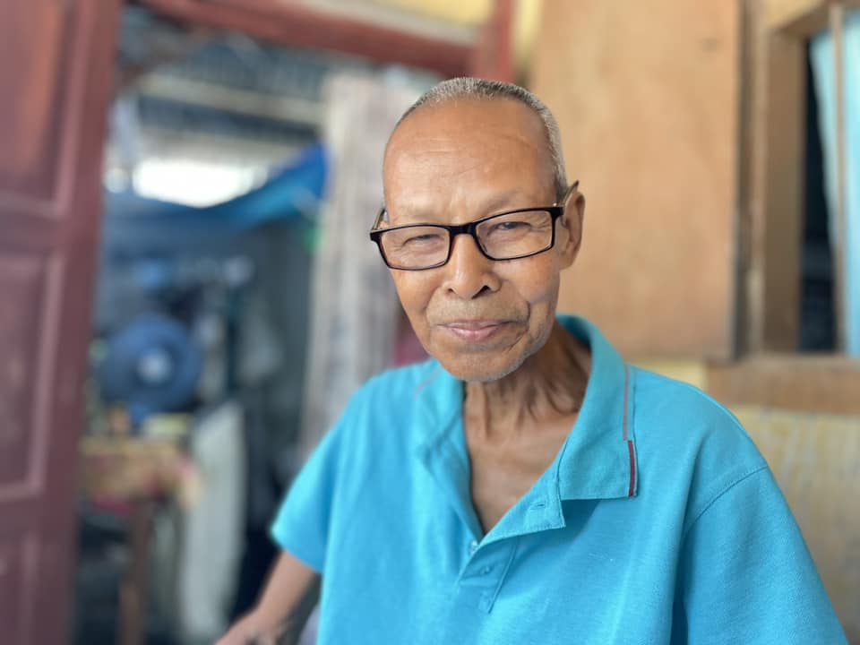 <a class="html5gallery-posttitle-link" href="https://ipnewsbd.net/%e0%a6%97%e0%a6%be%e0%a6%b0%e0%a7%8b-%e0%a6%95%e0%a6%ac%e0%a6%bf-%e0%a6%b2%e0%a7%87%e0%a6%96%e0%a6%95-%e0%a6%93-%e0%a6%97%e0%a6%ac%e0%a7%87%e0%a6%b7%e0%a6%95-%e0%a6%9c%e0%a6%b0%e0%a7%8d%e0%a6%9c/" target="_self">গারো কবি লেখক ও গবেষক জর্জ নীলু রুরাম আর নেই</a>